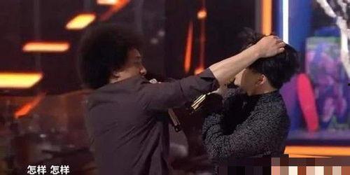 薛之谦父亲爆料视频,揭秘歌手背后的家庭真相 第1张 薛之谦父亲爆料视频,揭秘歌手背后的家庭真相 第1张